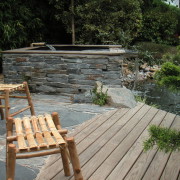 Terrasse bois et pierre et bassin en pierre, Saint Herblain